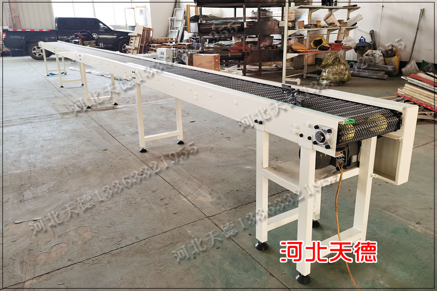 網(wǎng)帶輸送機