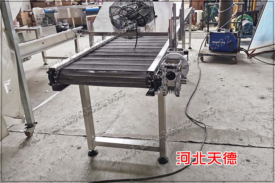 網(wǎng)帶輸送機(jī)