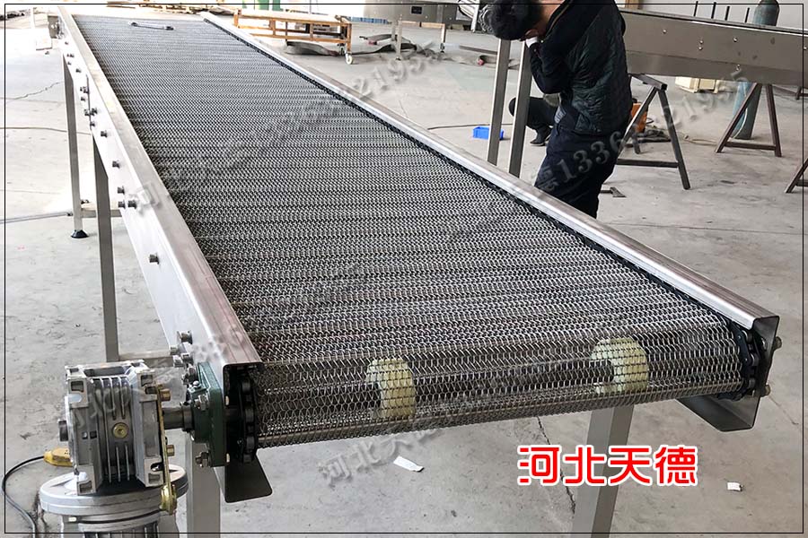 不銹鋼輸送機(jī)