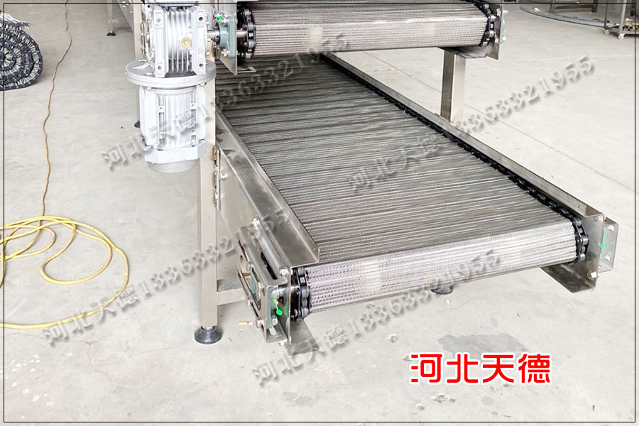 網(wǎng)帶輸送機