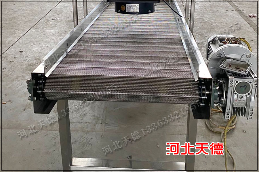 網(wǎng)帶輸送機(jī)