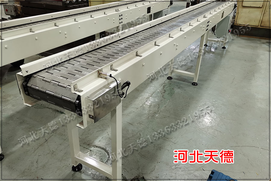 鏈板線輸送機(jī)