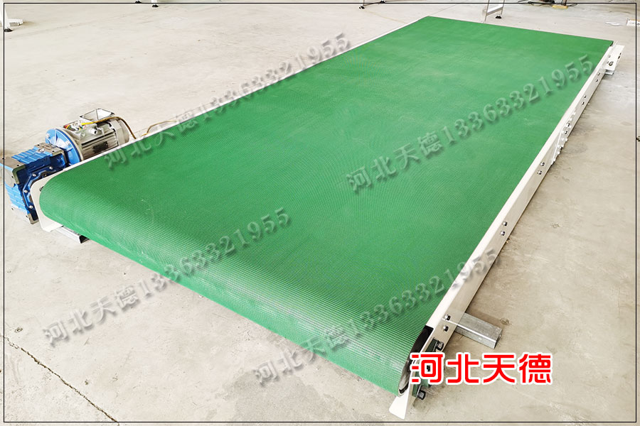 皮帶輸送機(jī)